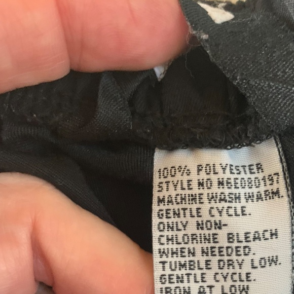 Alia Pull On Elastic Waist Crop Pants ~ Size 14P ~ Black ~ High Rise - Picture 8 of 8